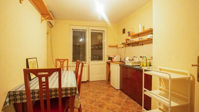 Private Cozy Room 1 With Shared Kitchen In Appartment, Downtown Белград Экстерьер фото