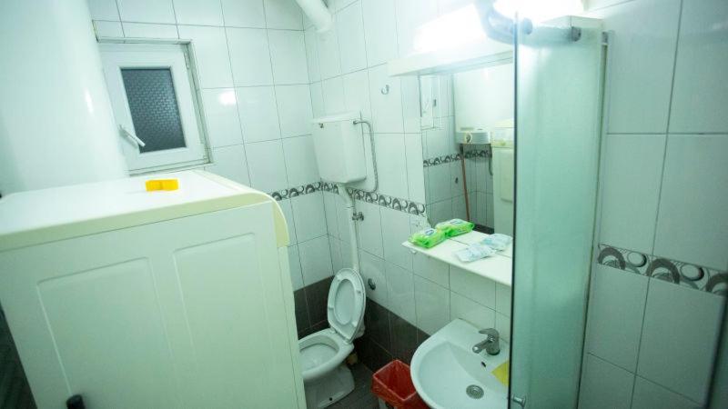 Private Cozy Room 1 With Shared Kitchen In Appartment, Downtown Белград Экстерьер фото