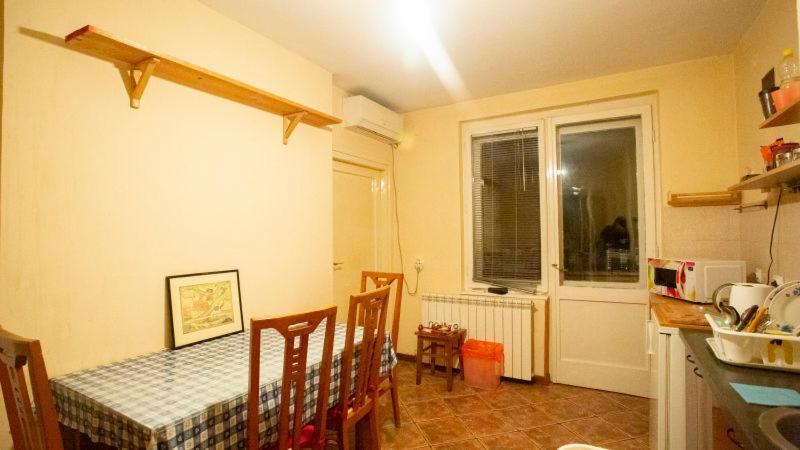 Private Cozy Room 1 With Shared Kitchen In Appartment, Downtown Белград Экстерьер фото